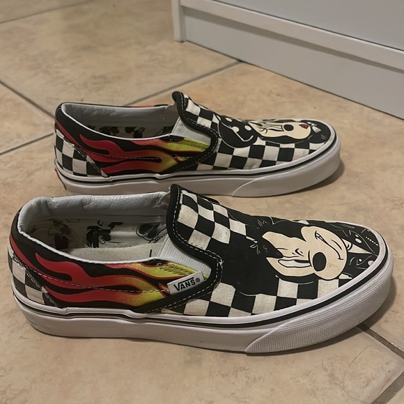 Disney collection Vans 💗💙 Limited edition ✨ - Picture 2 of 7